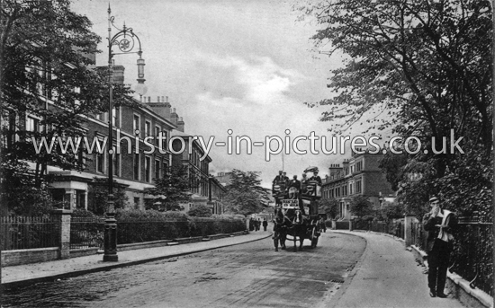 Victoria Park Road, Hackney, London. c.1918.